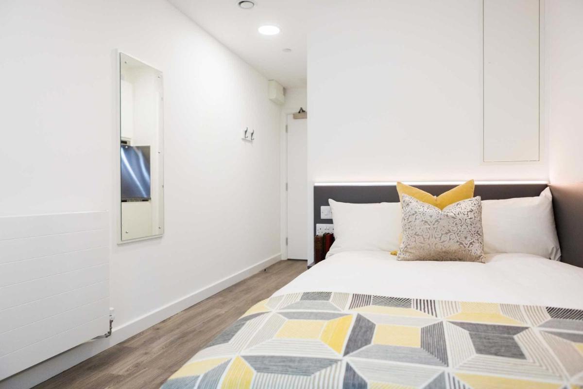 Chic Studios at Chapter Highbury II in London - Housity