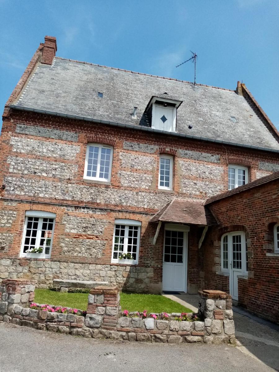 AU CLAIRE DE LUNE - Housity