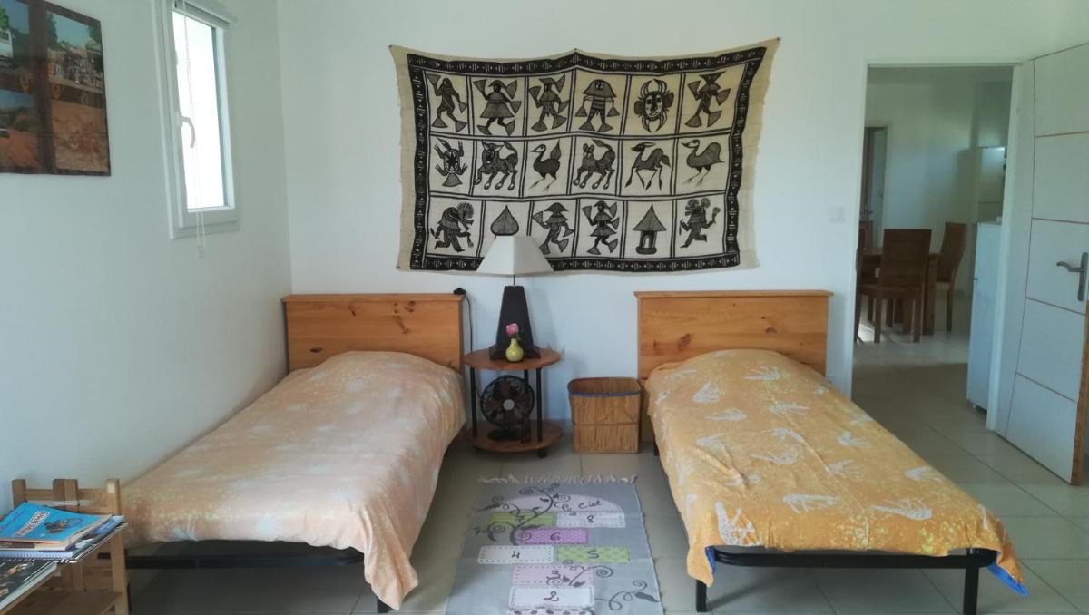 Entre Brousse Et Garrigue - Housity