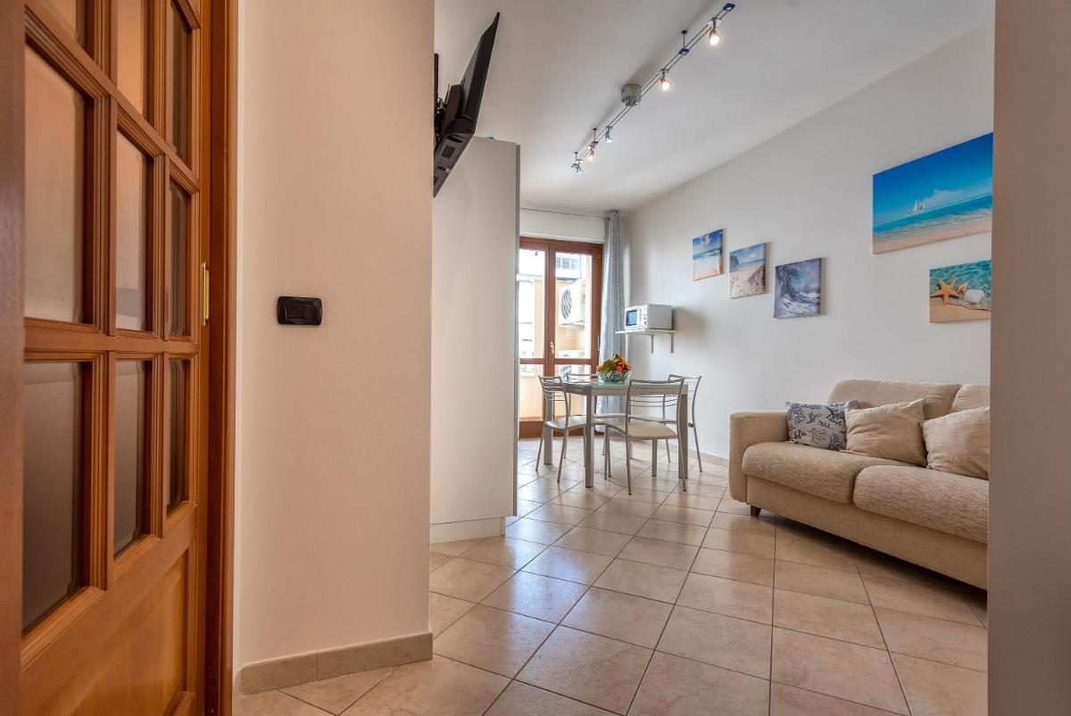 Mia Summer House - Housity