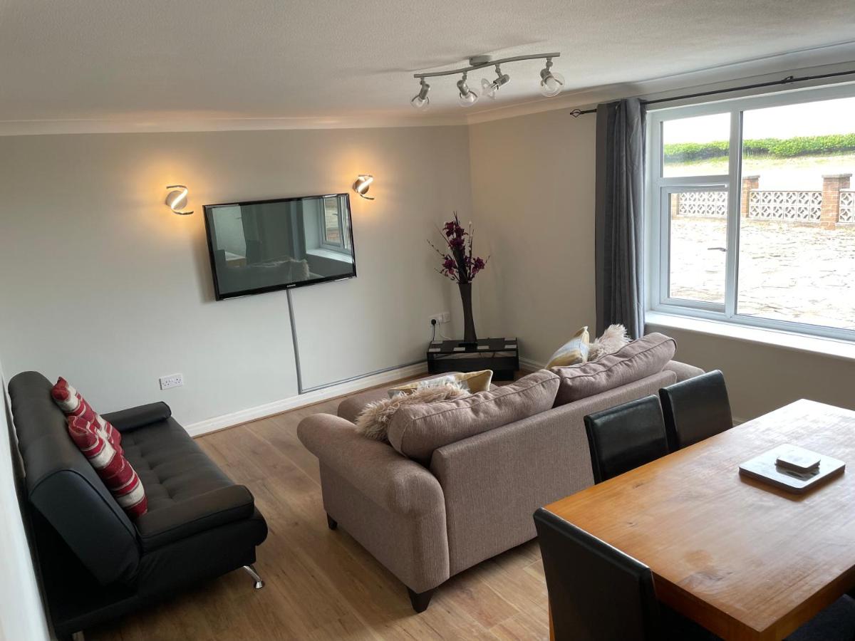 Crescent Court - Housity