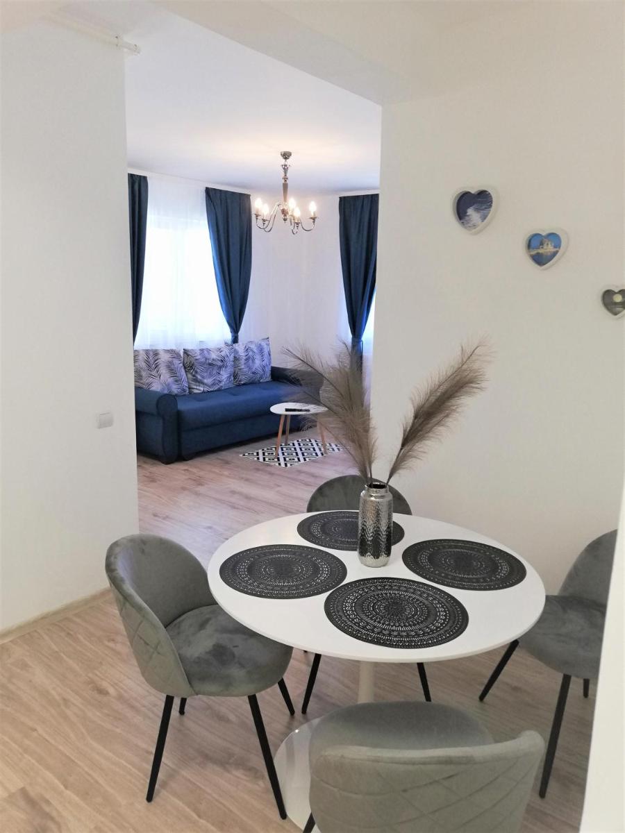 Aqua Blue Apartment Mamaia Nord - Housity