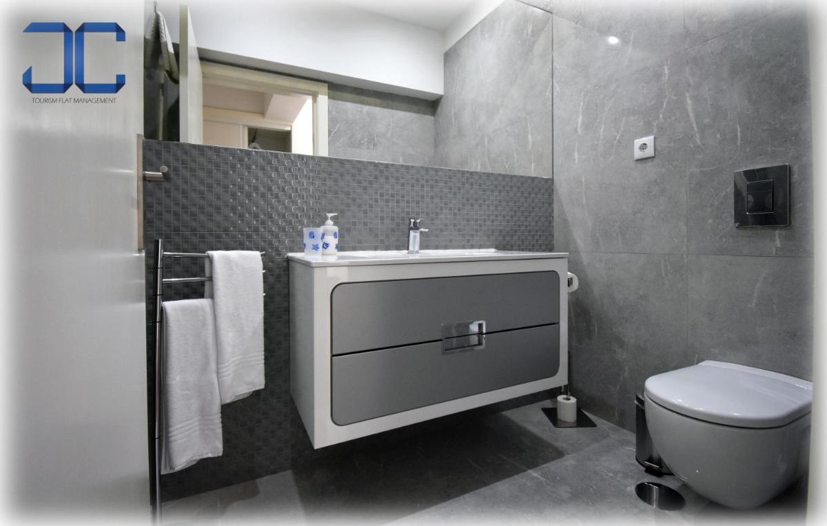 Duque de Loulé Apartment by JC - Housity
