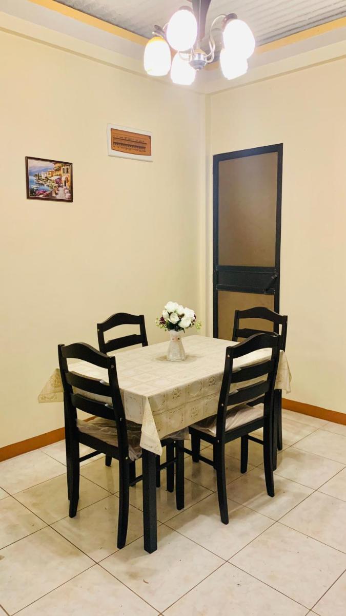Beachside executive apartment - Housity