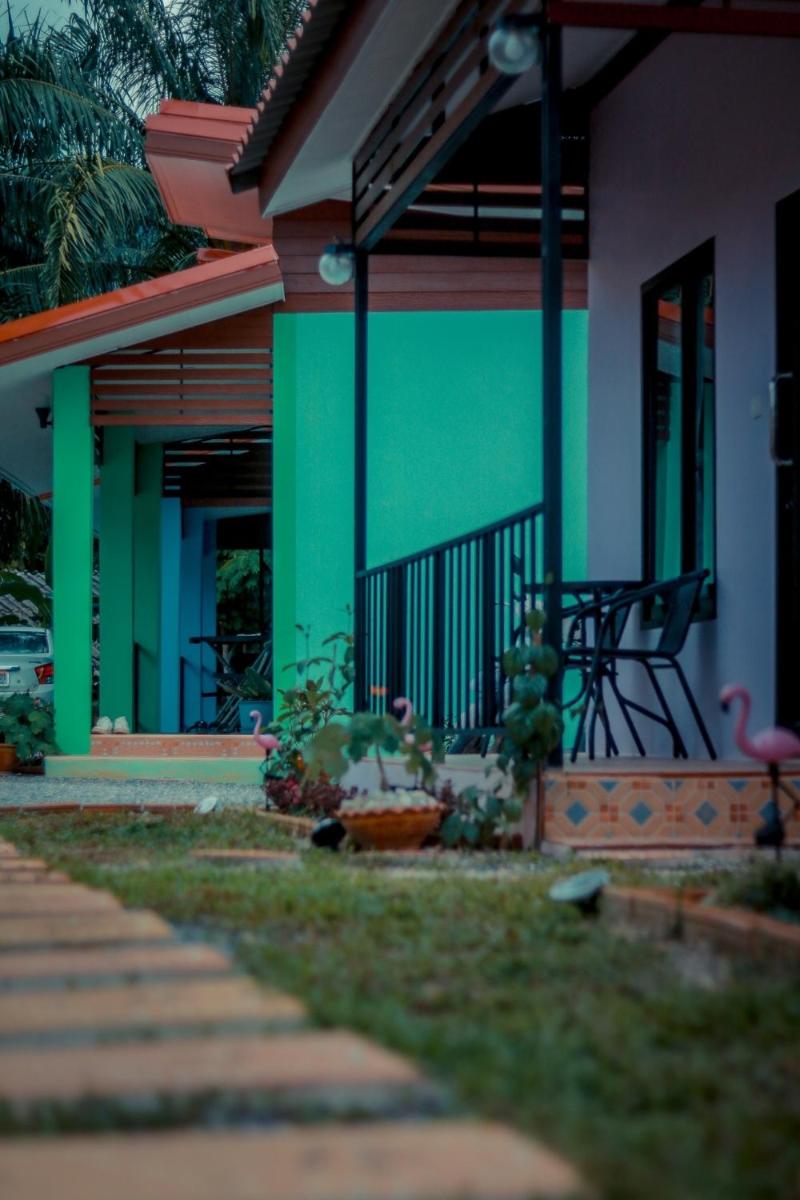Naibaan Bed and Cafe - Housity