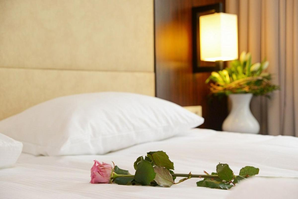 Hotel Fryderyk - Housity
