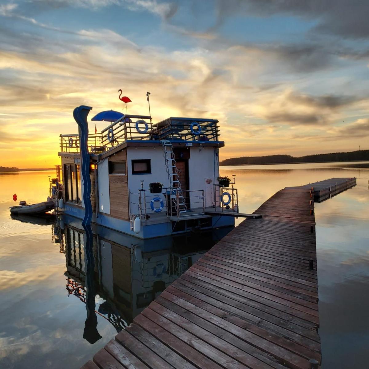 Houseboat Izabela - Housity