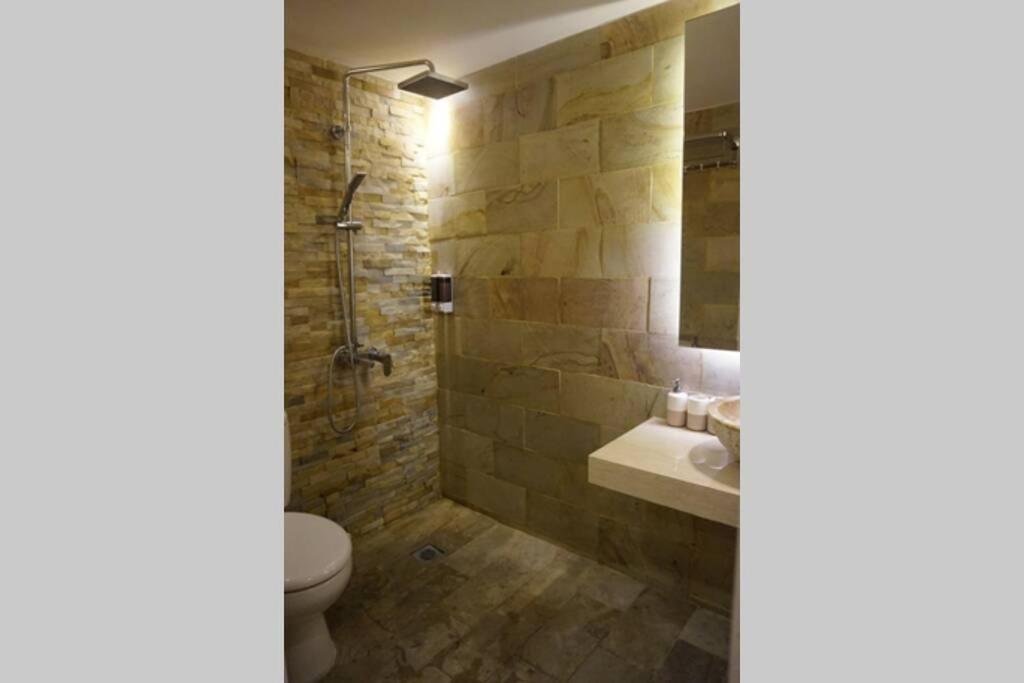 Cosmy Orchard Apartment at Pakuwon Mall with Wifi - Housity