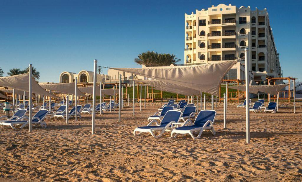 Gravity apartments in gravity hotel sahl hasheesh أجانب فقط - Housity