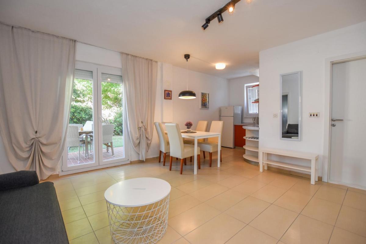 Movo House - Housity