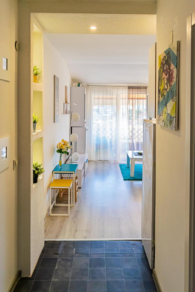 Apartment Stephanie Blue - Housity