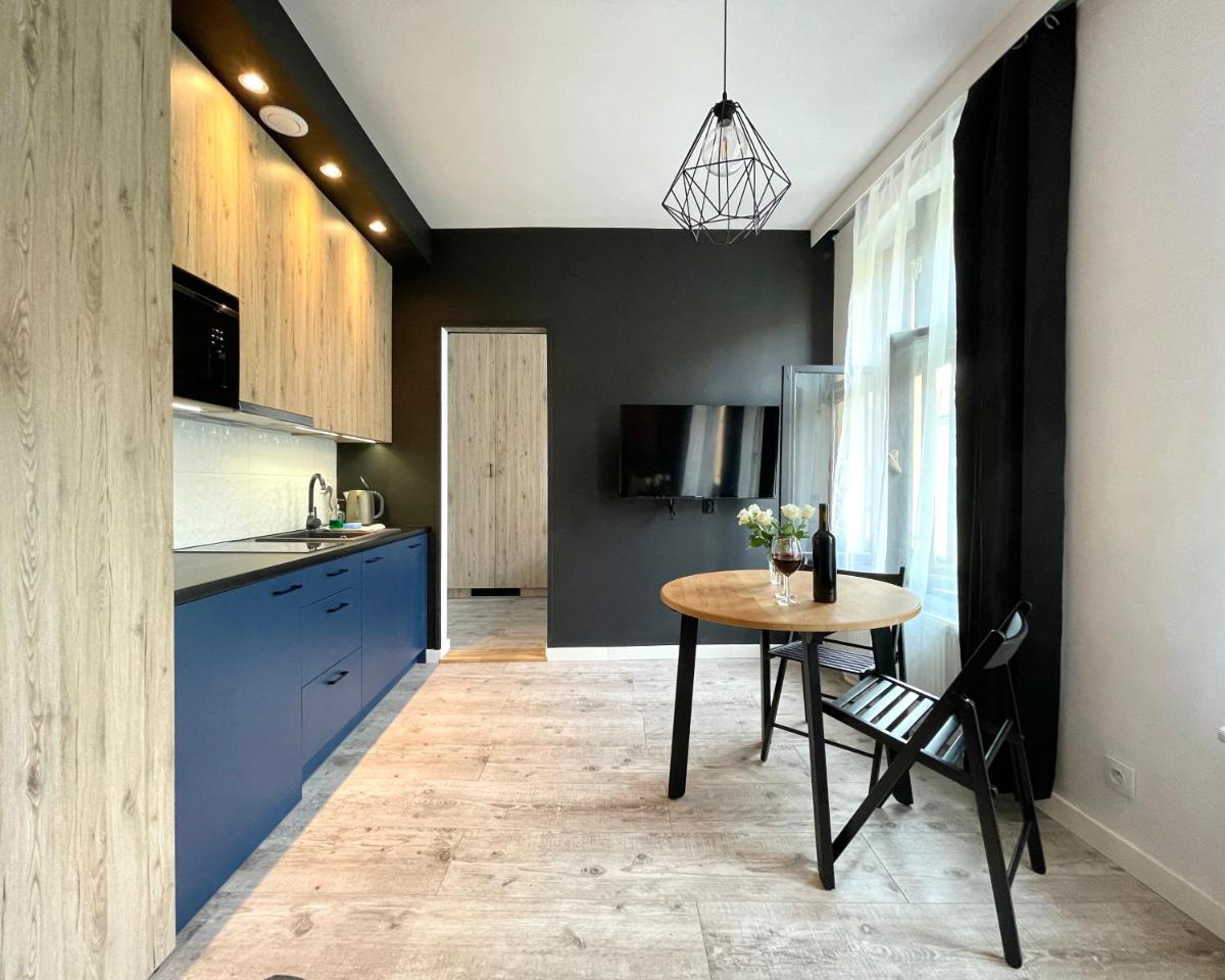 Copernicus Street Apartment - Twin Peaks - Housity