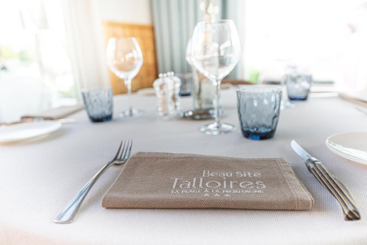 Restaurant ou autre lieu de restauration dans l'établissement Hôtel Beau Site Talloires B SPA