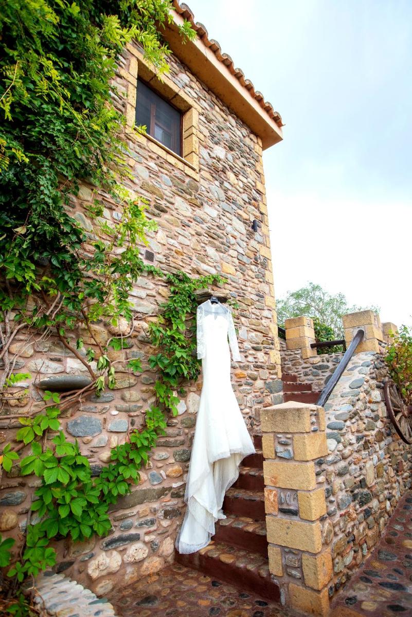 Astrolithos Boutique - Housity