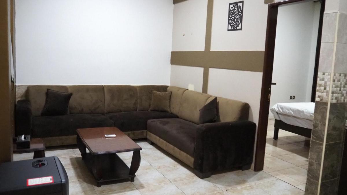 Al Fawanes Hotel Apartments - Housity