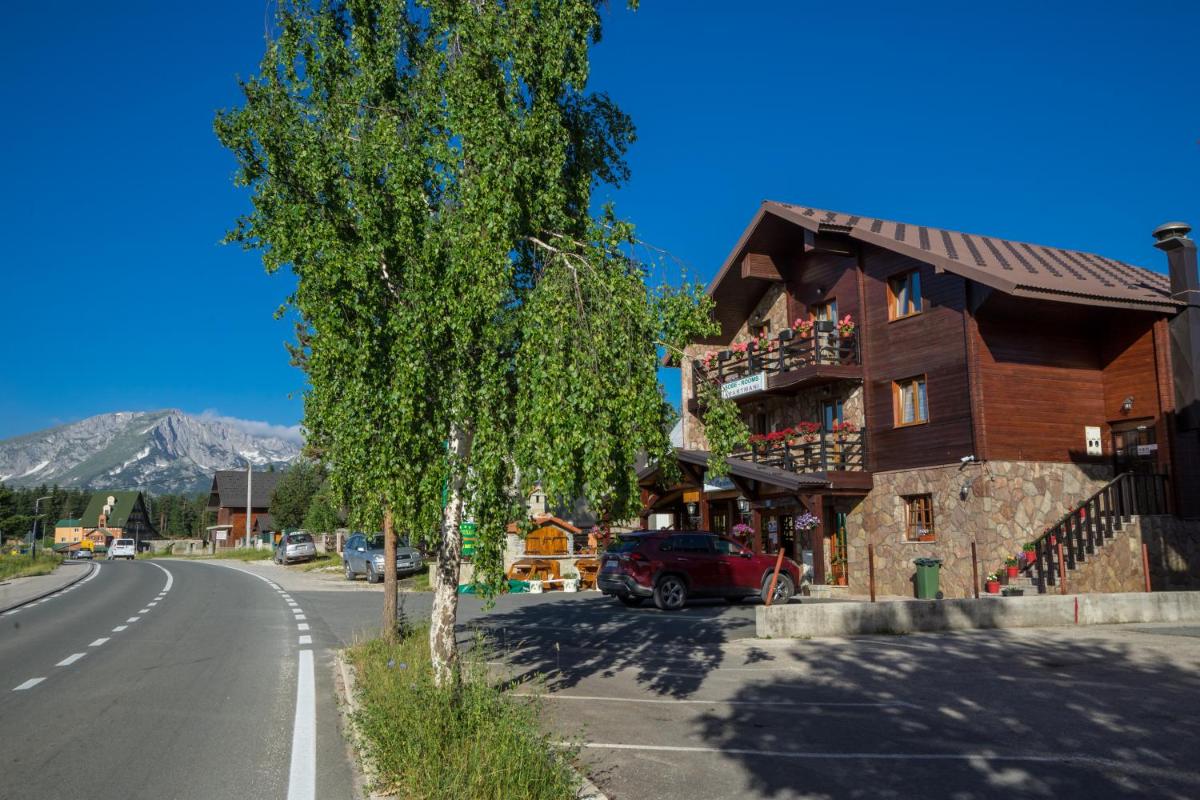 Hotel Pavlović - Housity