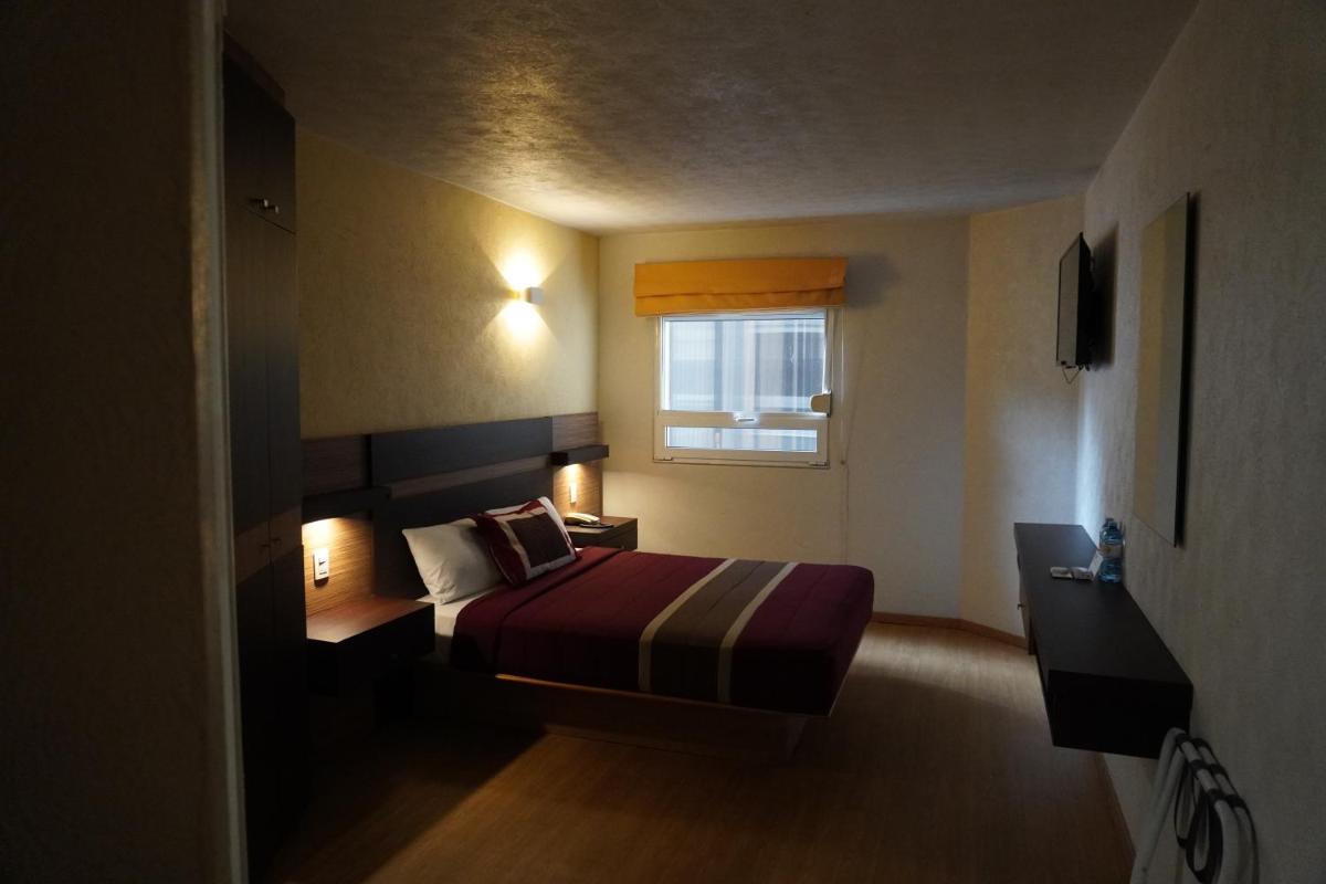 Ibeurohotel Guadalajara Expo - Housity
