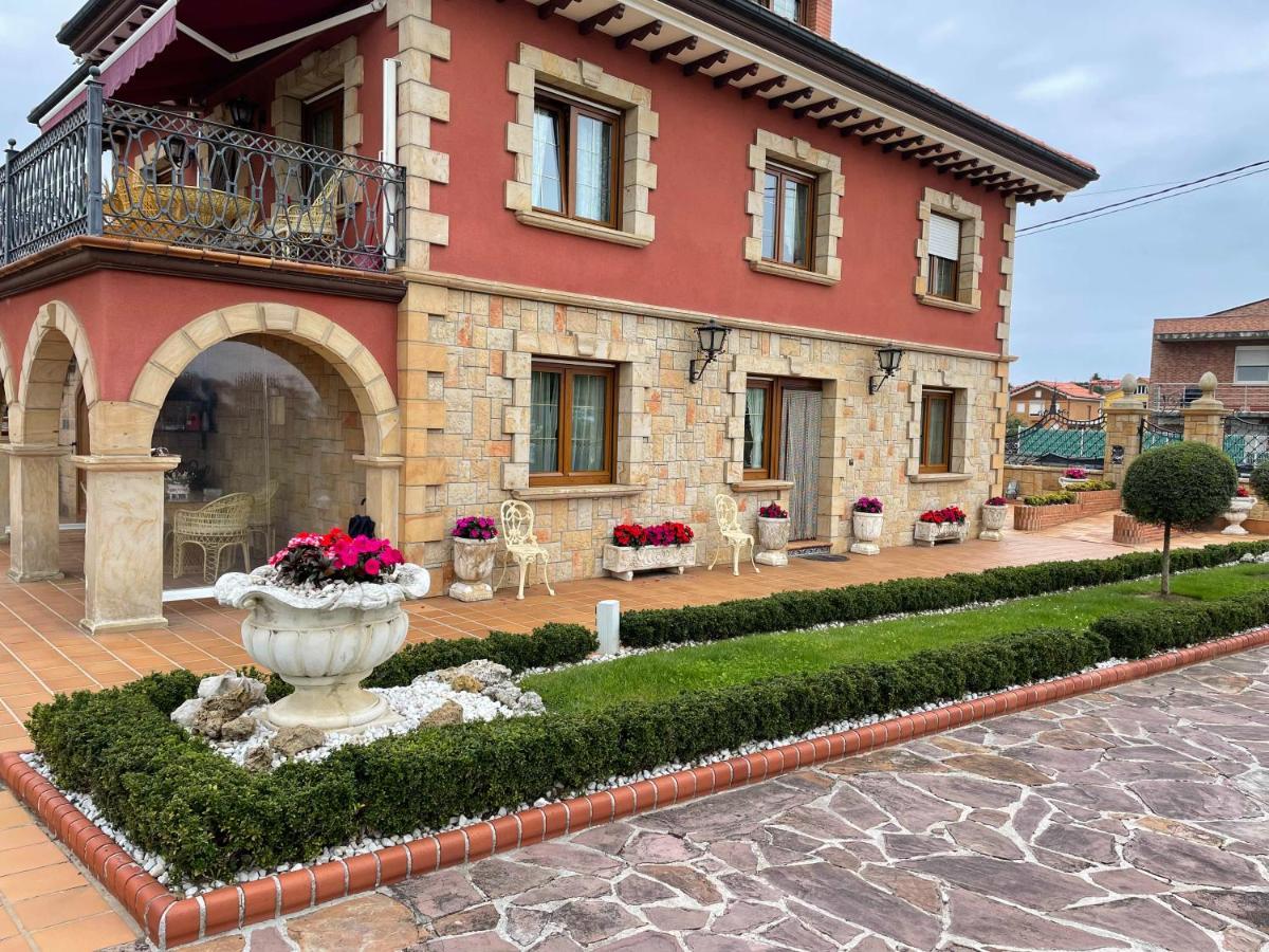 Apartamentos La Arena - Housity