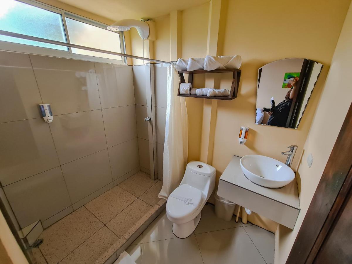 Hotel Campestre Arenal - Housity