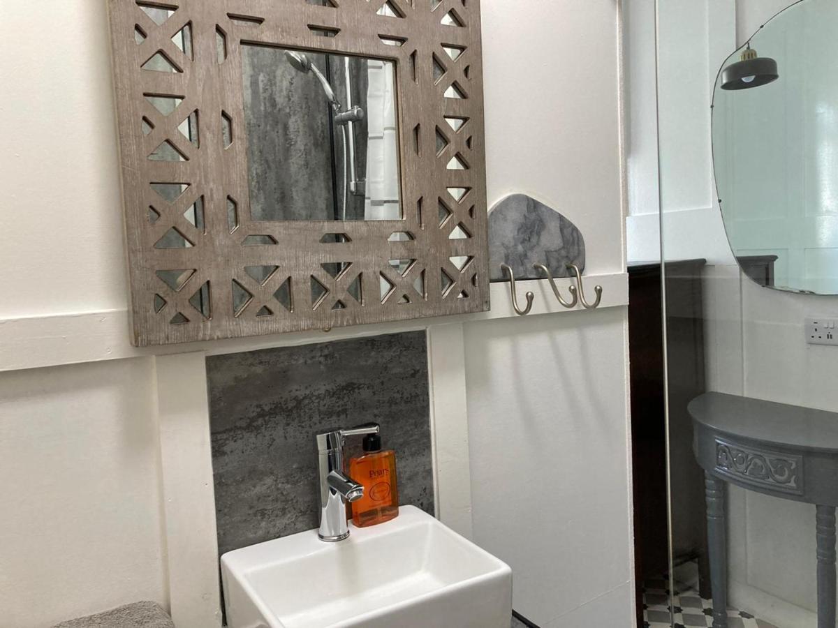Elmora House - Housity