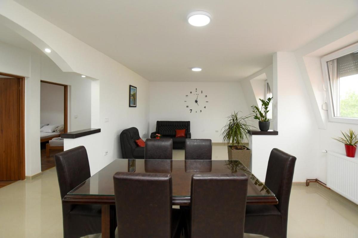 Apartmani Pakalovic - Housity