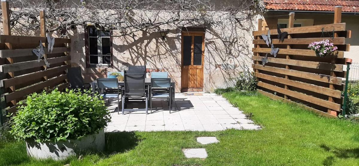 Le Papillon - Housity