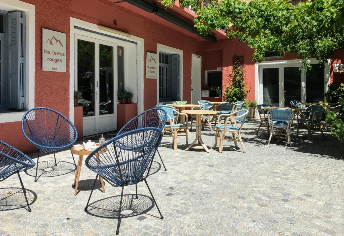 Les Terres Rouges 06 - Housity