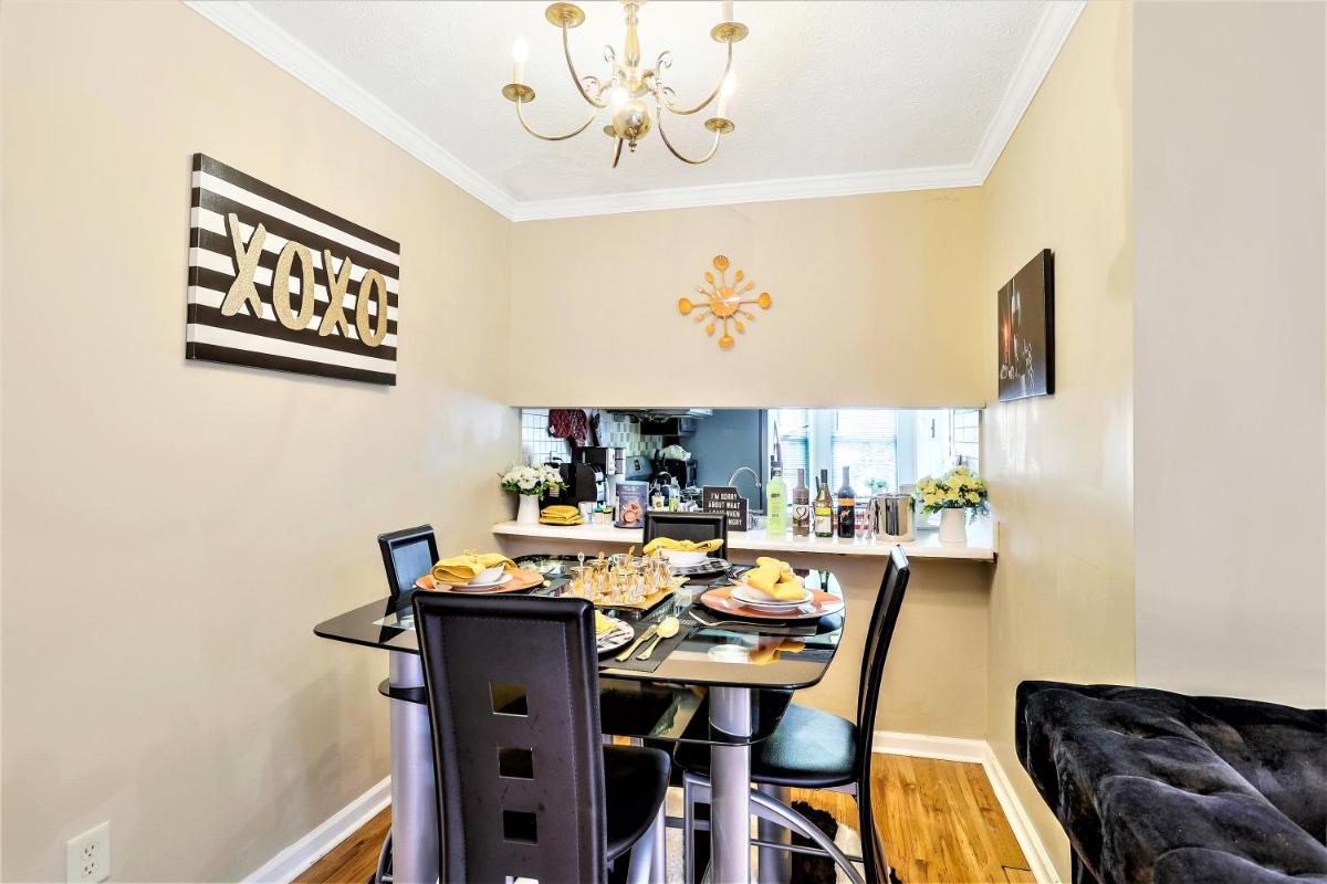 Sweet Home Georgia - Entire 2 Bedroom House - Housity