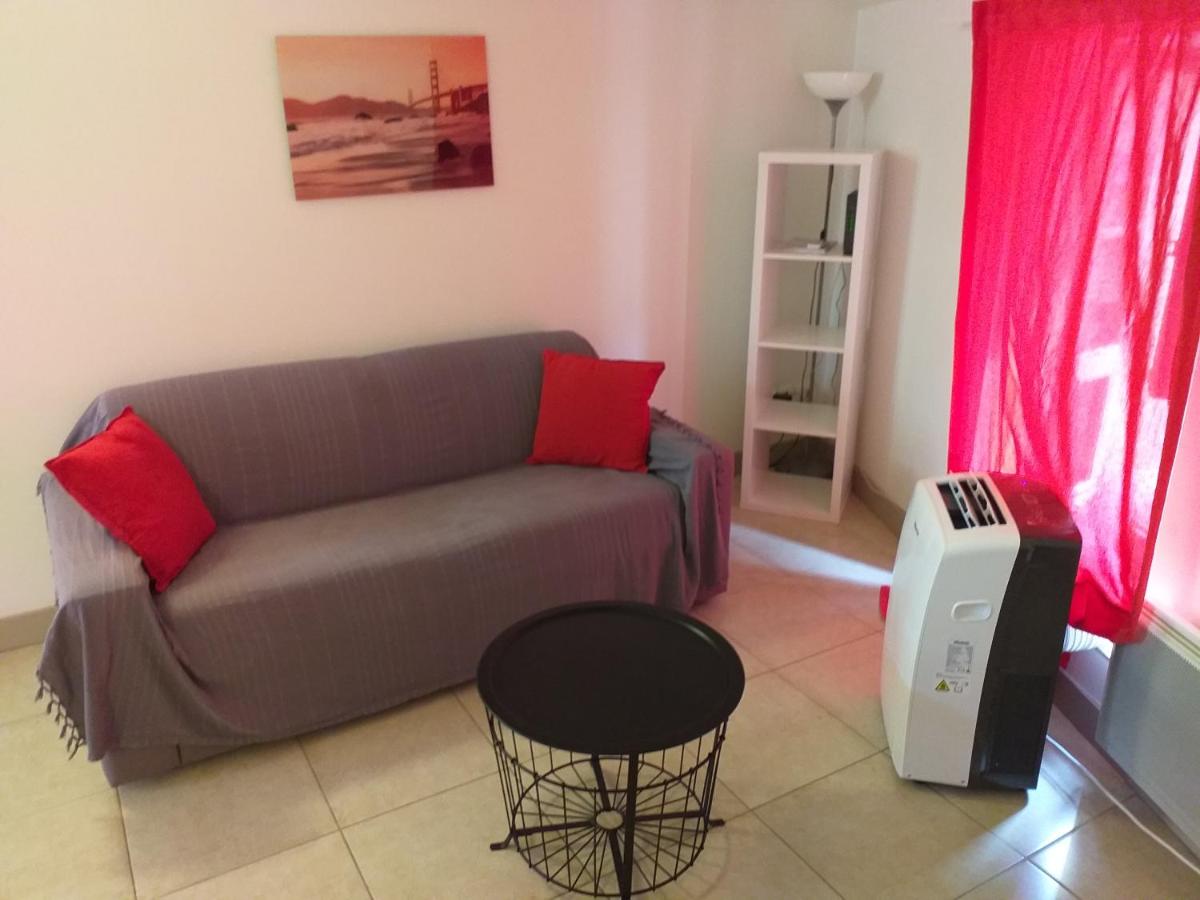 Domus Arena, parking, wifi, arènes - Housity