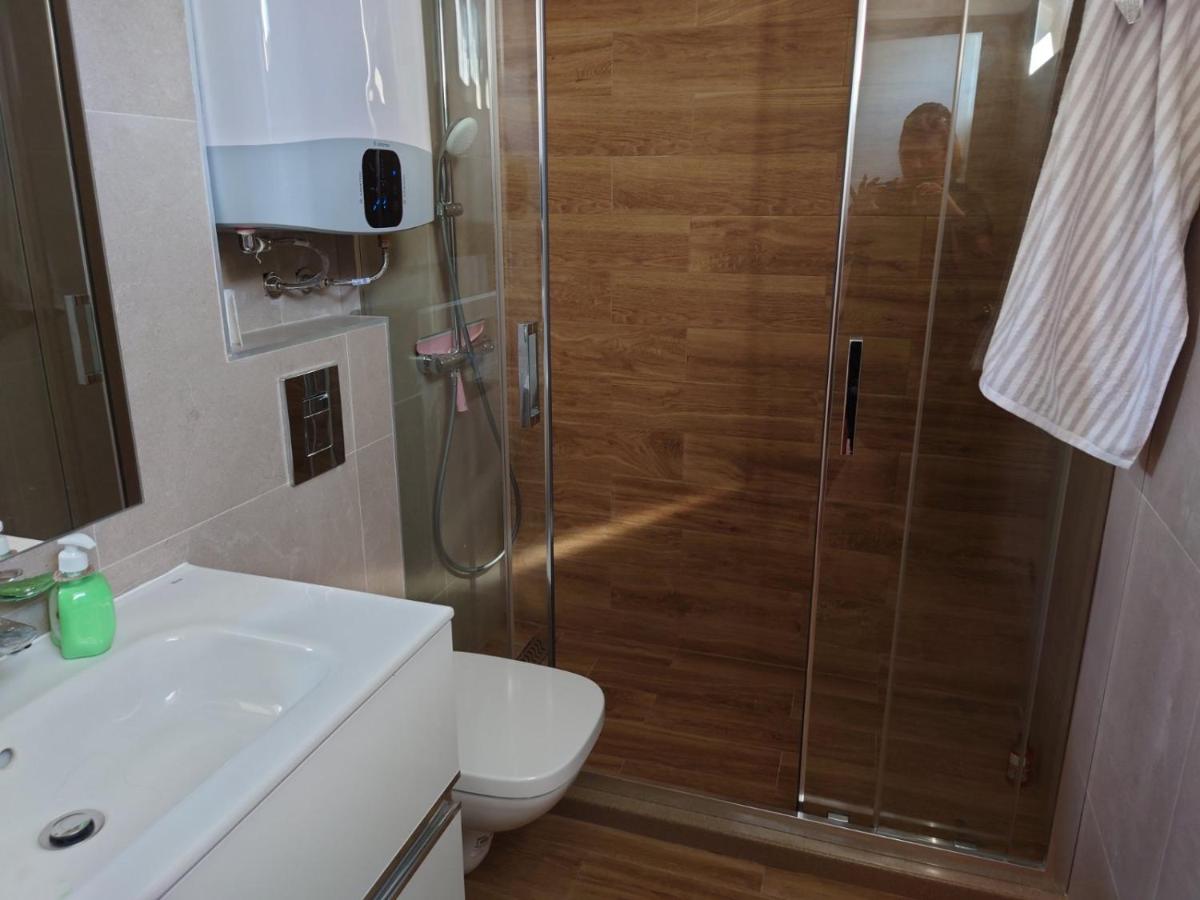 Yanov's Apartments - Housity
