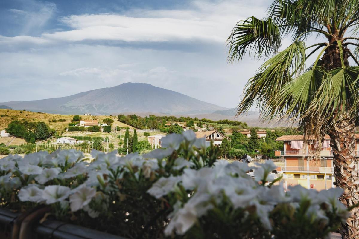 Caffetteria Luca Suite & Rooms - Housity