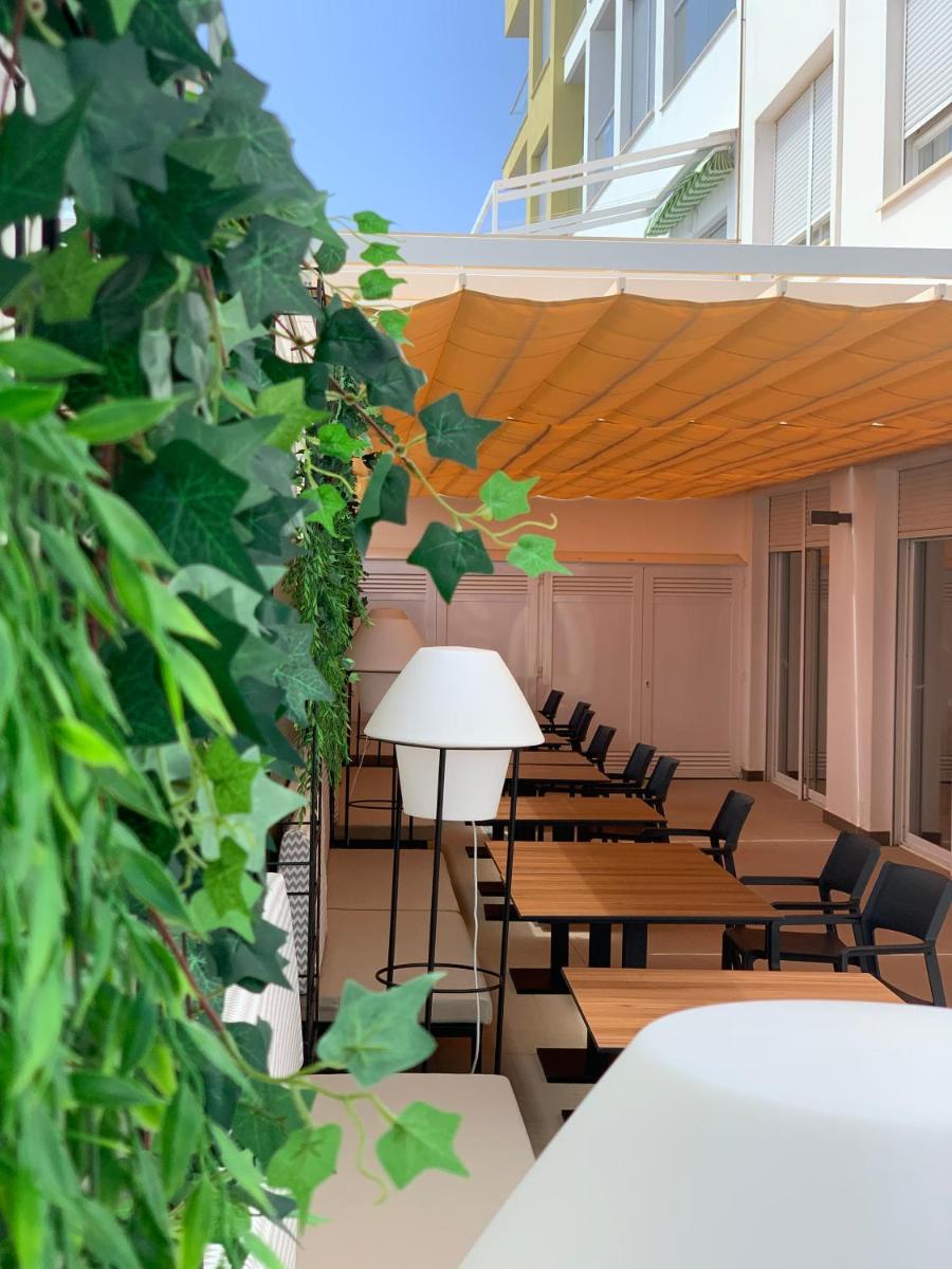 Un balcón o terraza de Vistamar Hotel Luxury Wellness By DLV -Adults Only-