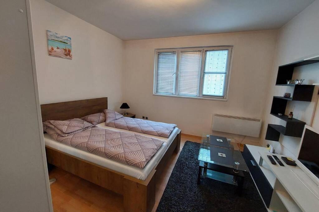 Apartment Đozić - Housity
