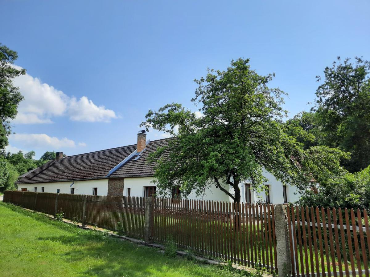 Statek Ctiboř - Housity