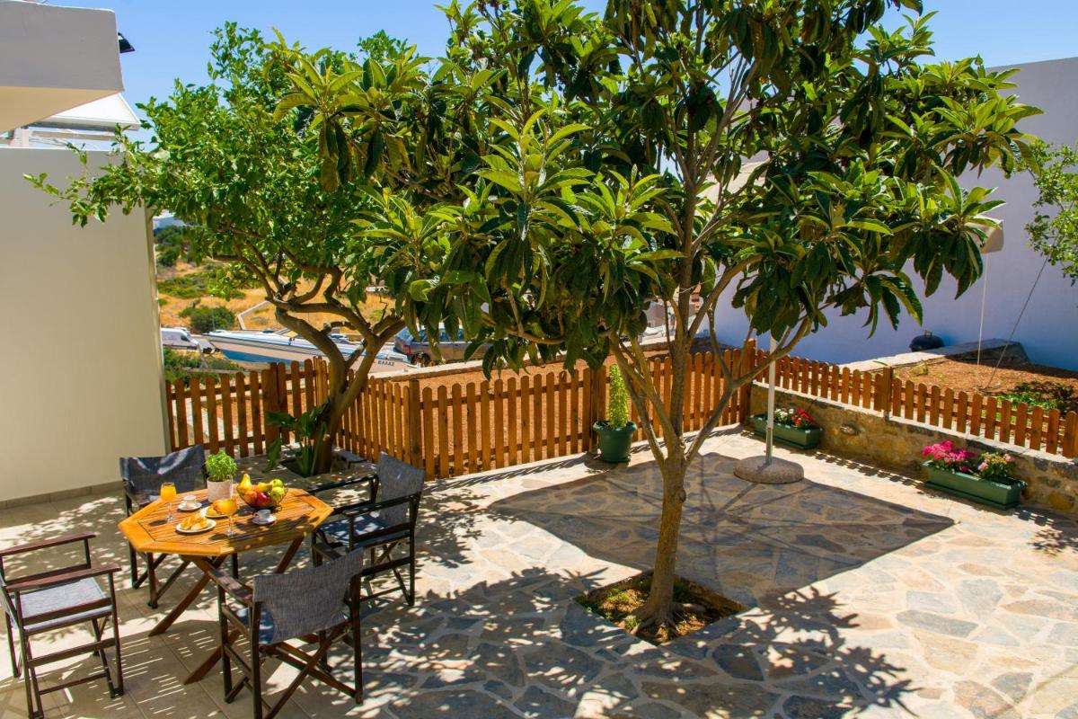 Eleni's Cozy House - Housity