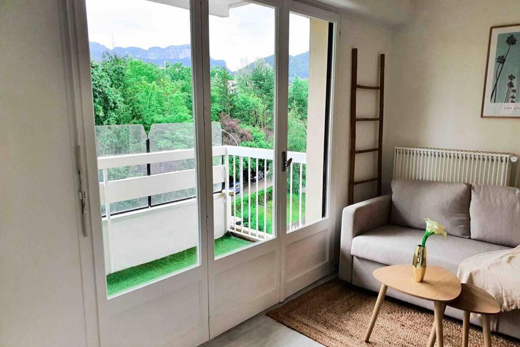 Charmant appartement avec vue sur les montagnes - Housity