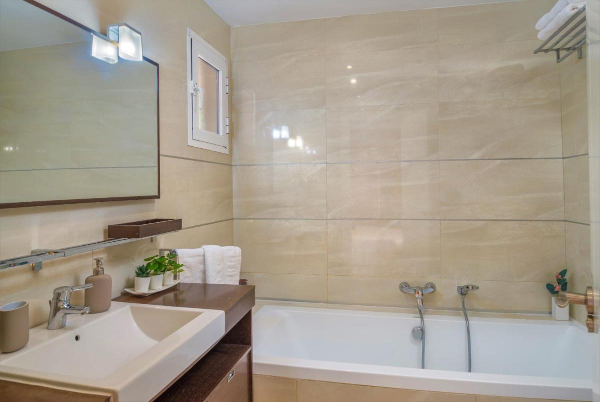 Reserva del Higuerón BEACH & SPA - Housity