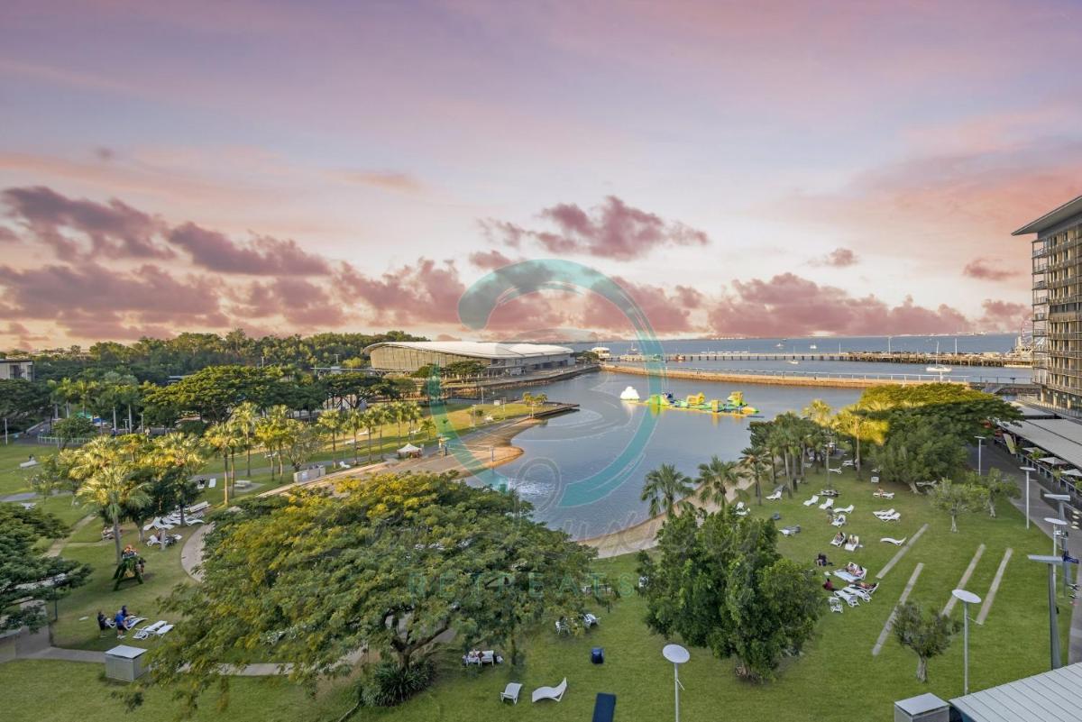 ZEN PENINSULA - Darwin's Prestigious WaterFront Retreat - Housity