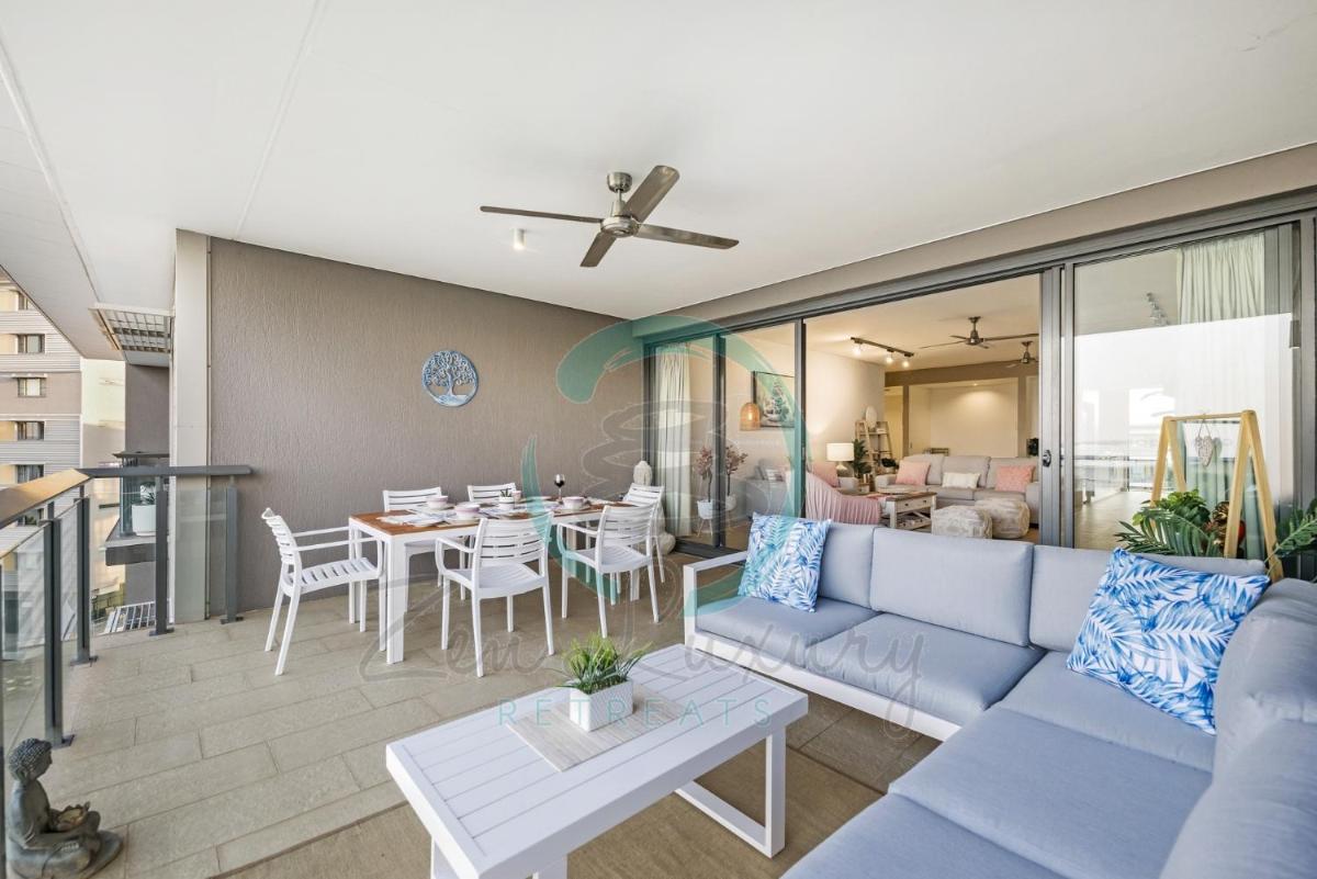 ZEN PENINSULA - Darwin's Prestigious WaterFront Retreat - Housity