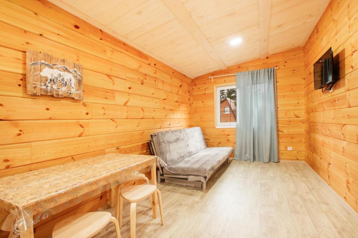 Bear and Berry Eco-Hotel - Housity