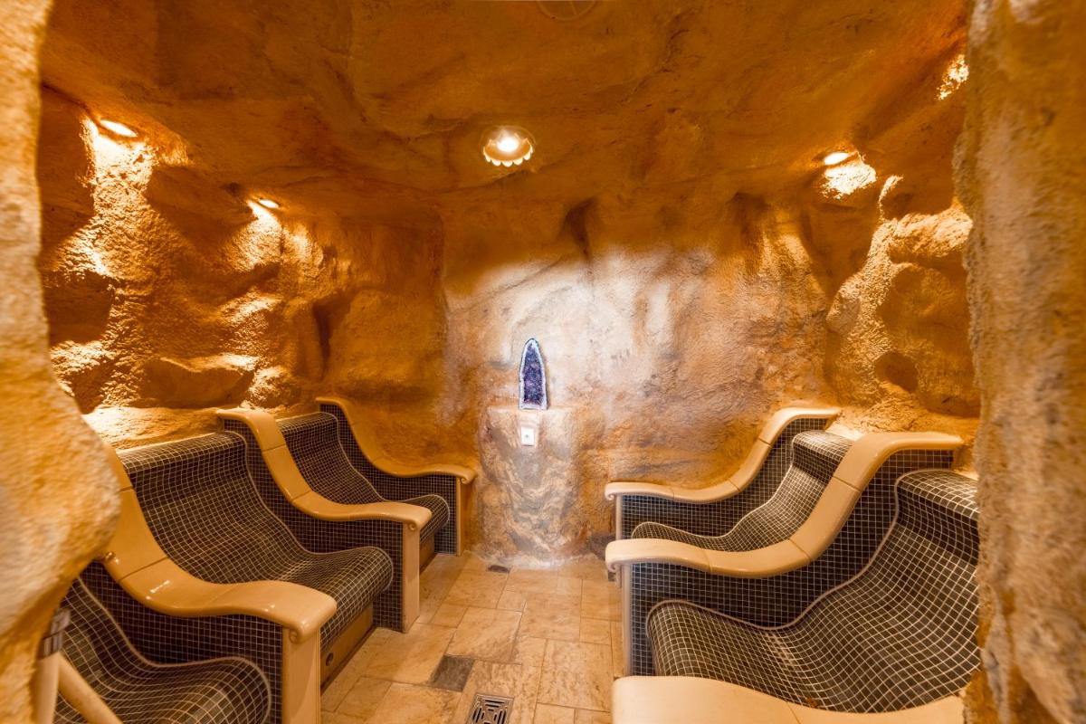 Ein Sitzbereich in der Unterkunft Burghotel Staufeneck