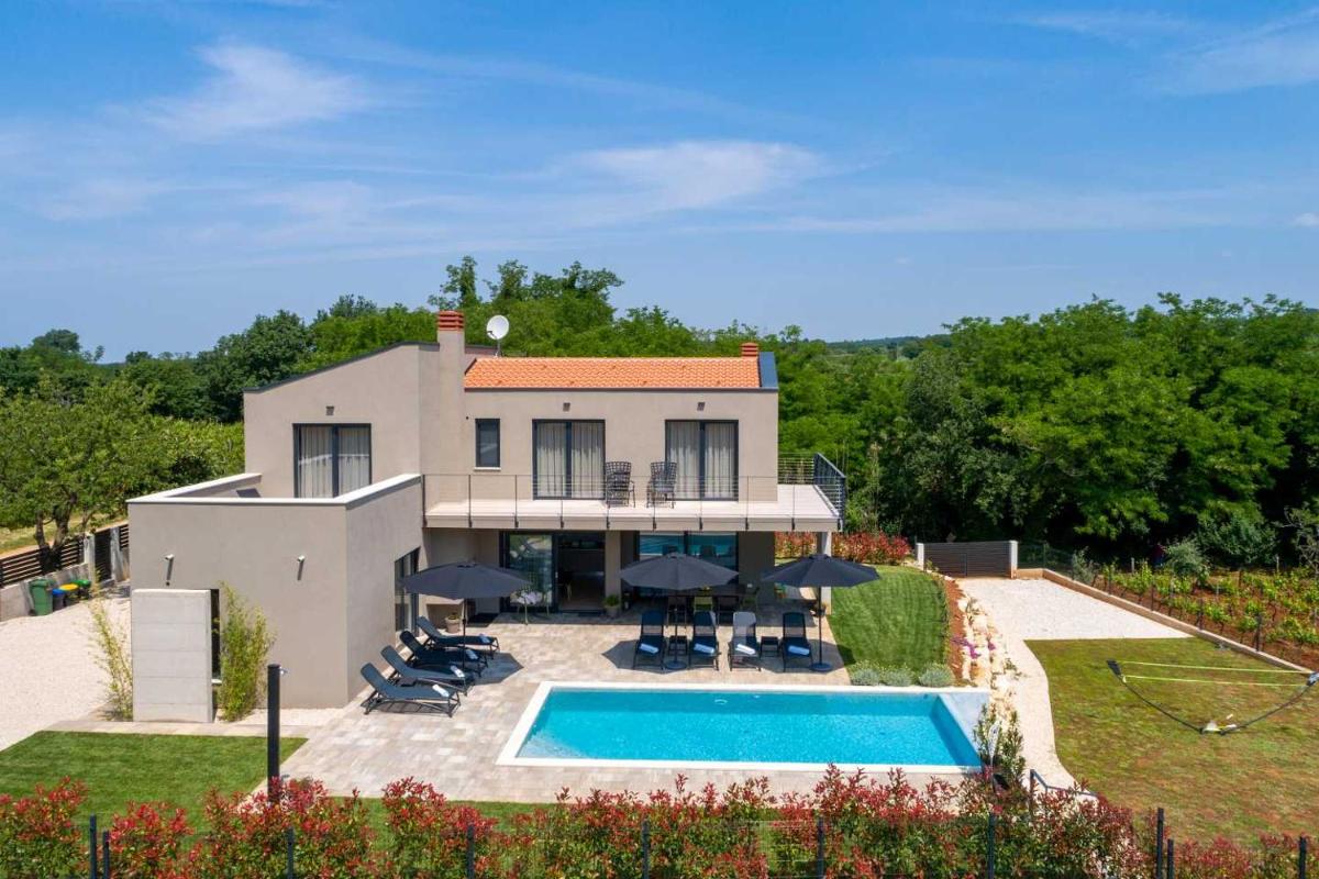 Villa Perlin - Housity
