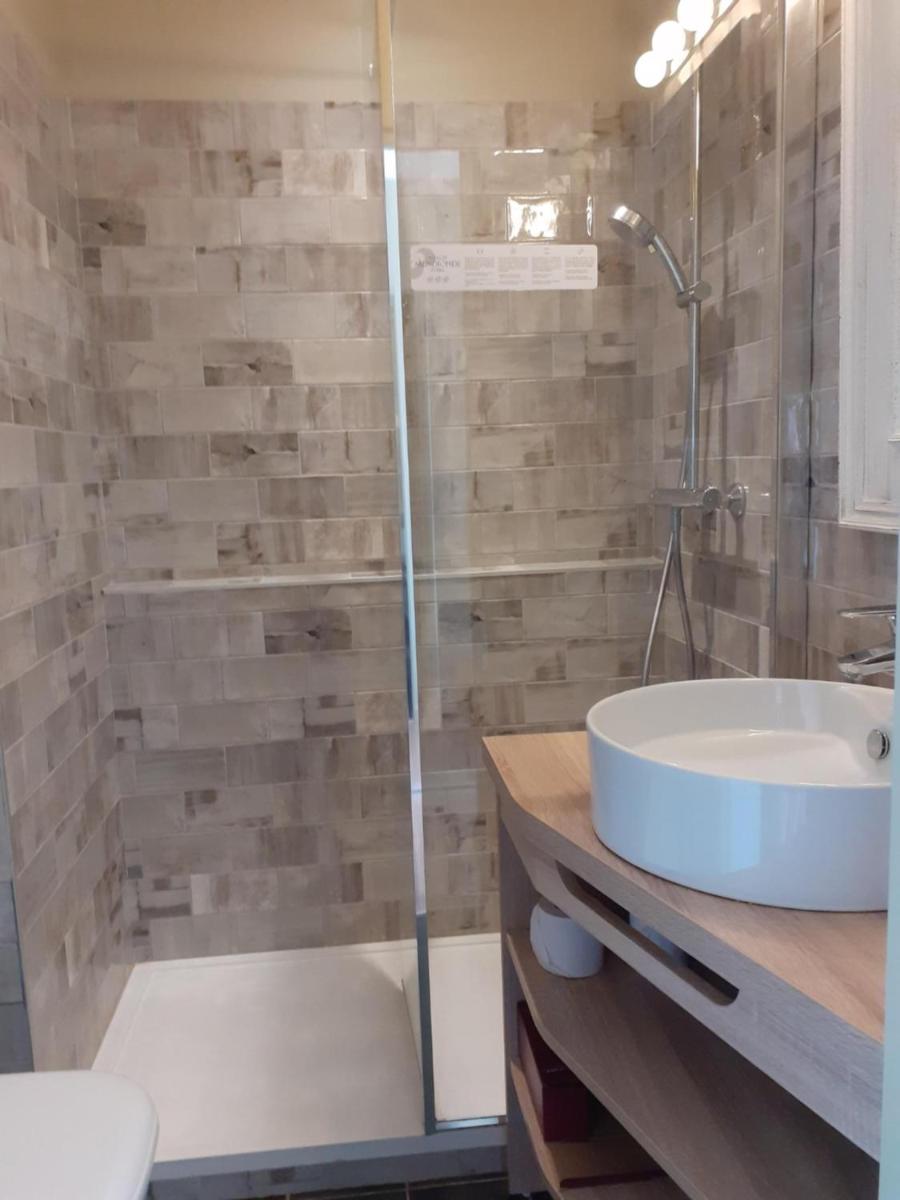 Salle de bains dans l'établissement Hotel Mendionde