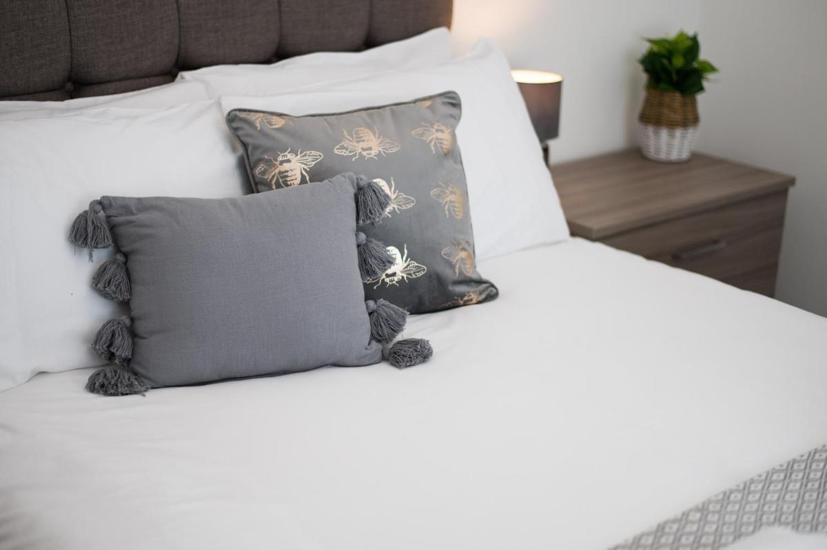 The Valley Home - TV in every room! - Housity