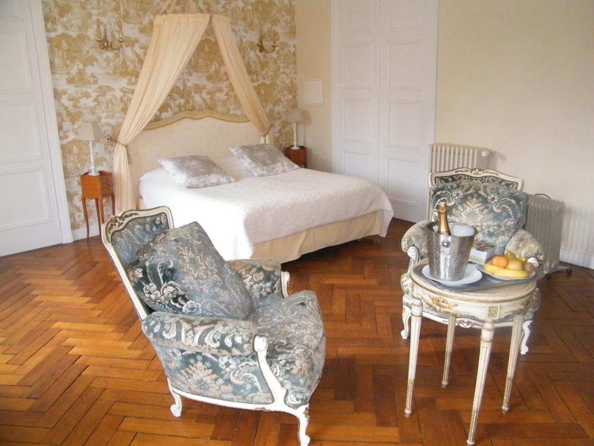 Chambres d'Hôtes Château de Damigny - Housity