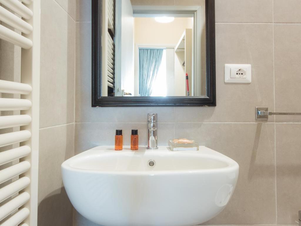 Suitetrails - Locanda dei Poeti Rooms & Apartments