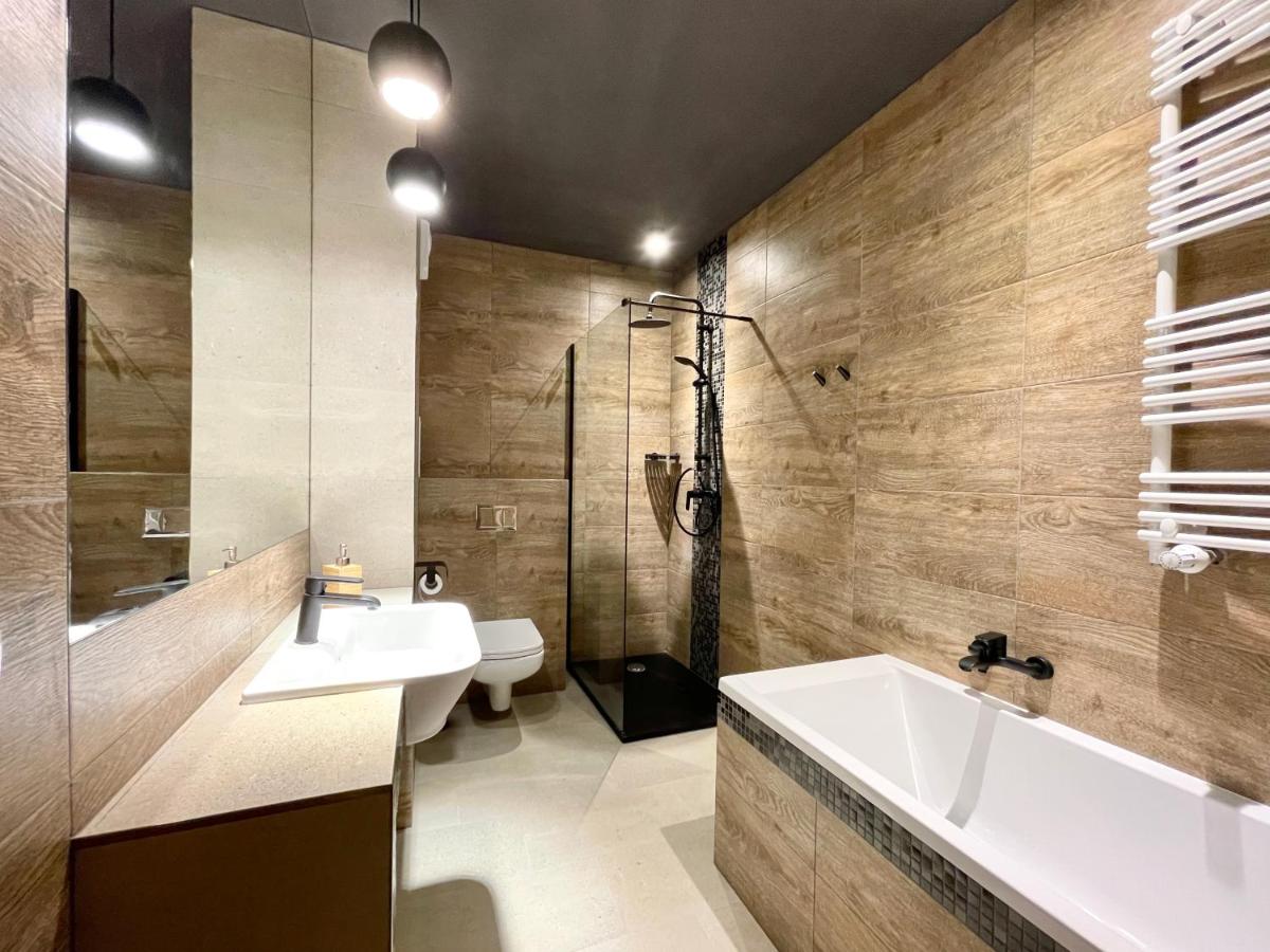 HomeStay 2 Apartment with Parking - Housity