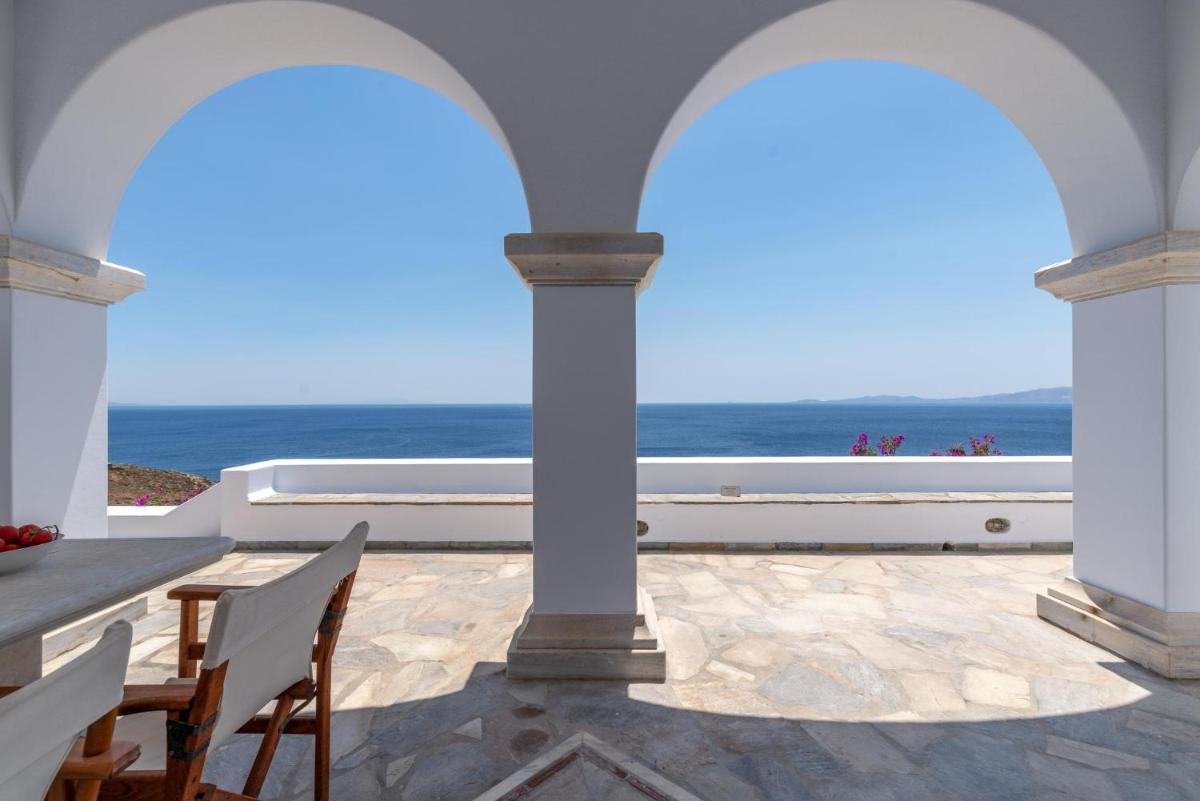 La Chapelle Ouest in Tinos - Housity