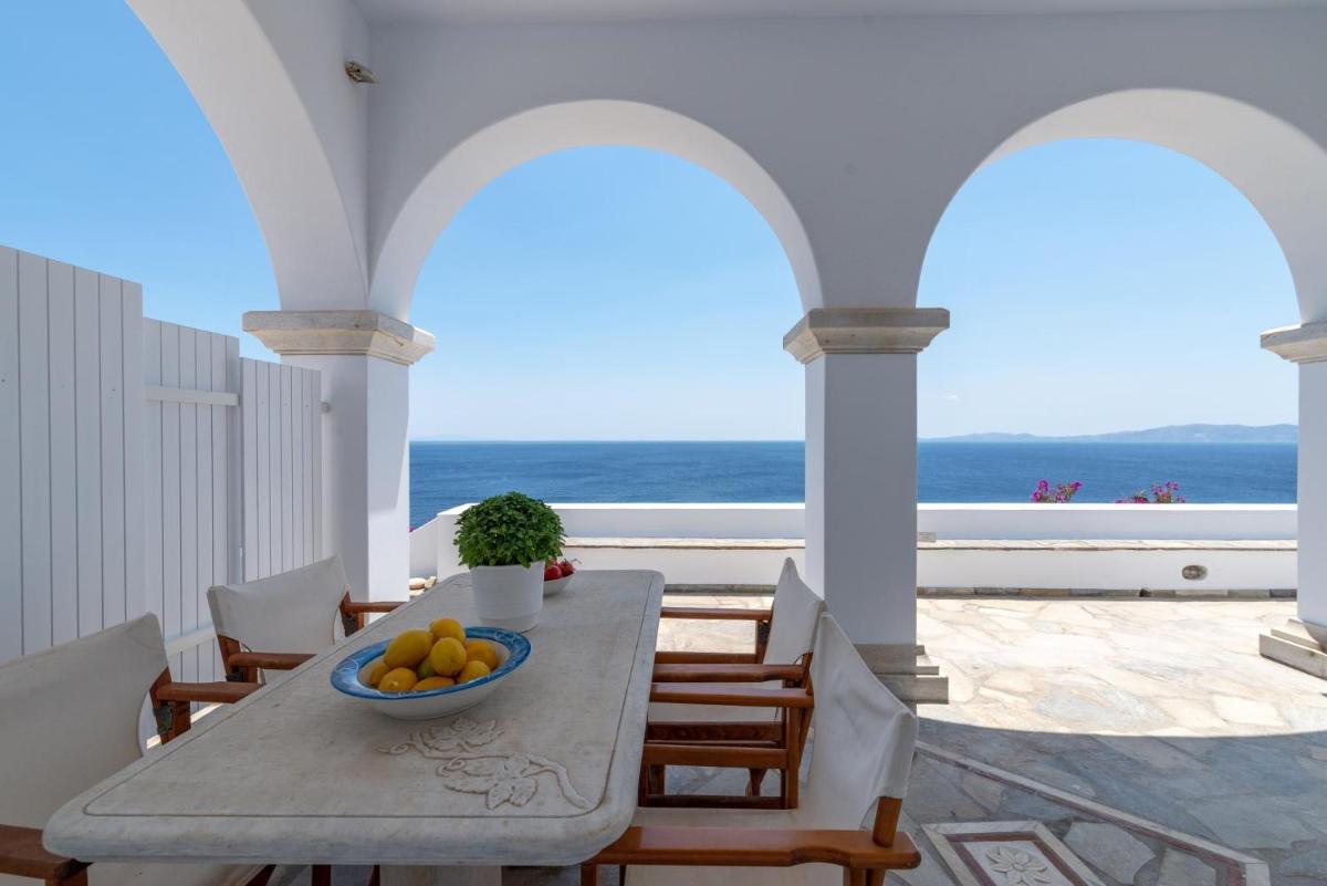 La Chapelle Ouest in Tinos - Housity