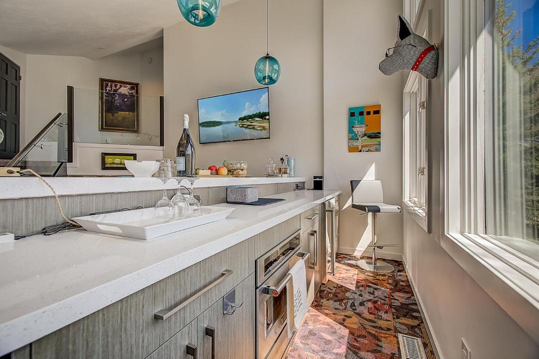 Suitetrails - Deer Valley Private Home Exquisite Mountain Modern Private Hot Tub Wonderful Gathering Spaces